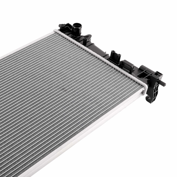 适用于 2012-2020 款雪佛兰 Sonic 1.4L 发动机的铝制散热器 95316049 GM301057-3
