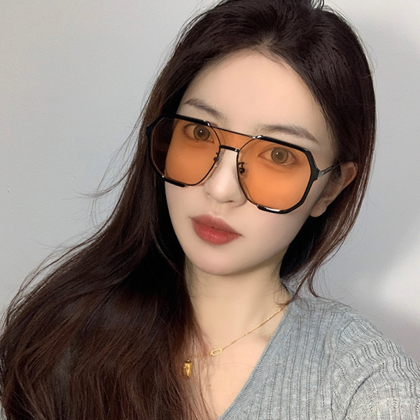 男女适用时尚太阳眼镜，防偏光，紫外线400-8